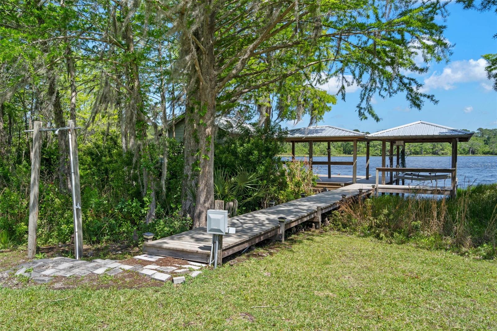 18618 LAKE PICKETT RD, ORLANDO, FL, 32820