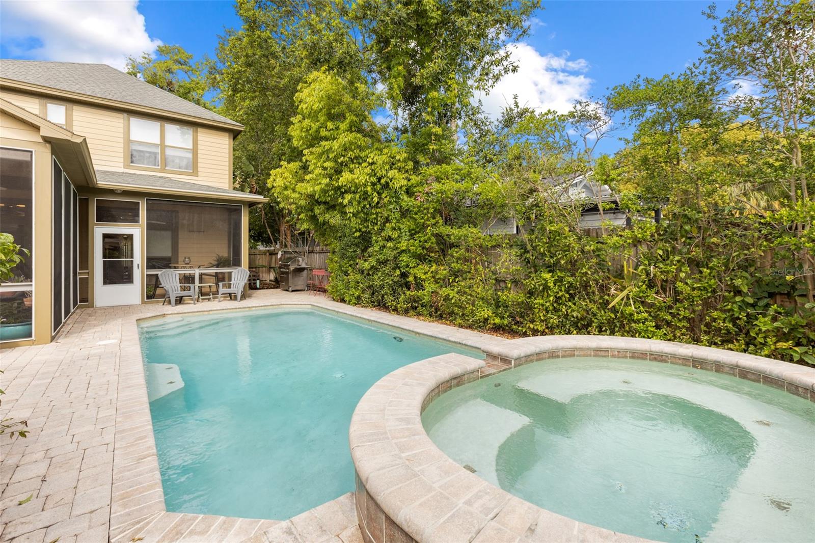6007 N SUWANEE AVE, TAMPA, FL, 33604