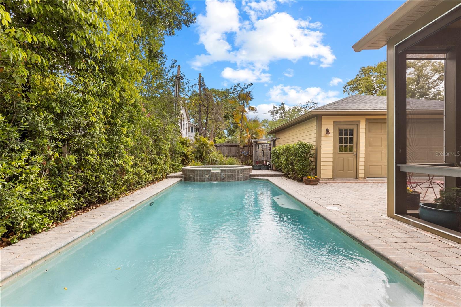 6007 N SUWANEE AVE, TAMPA, FL, 33604