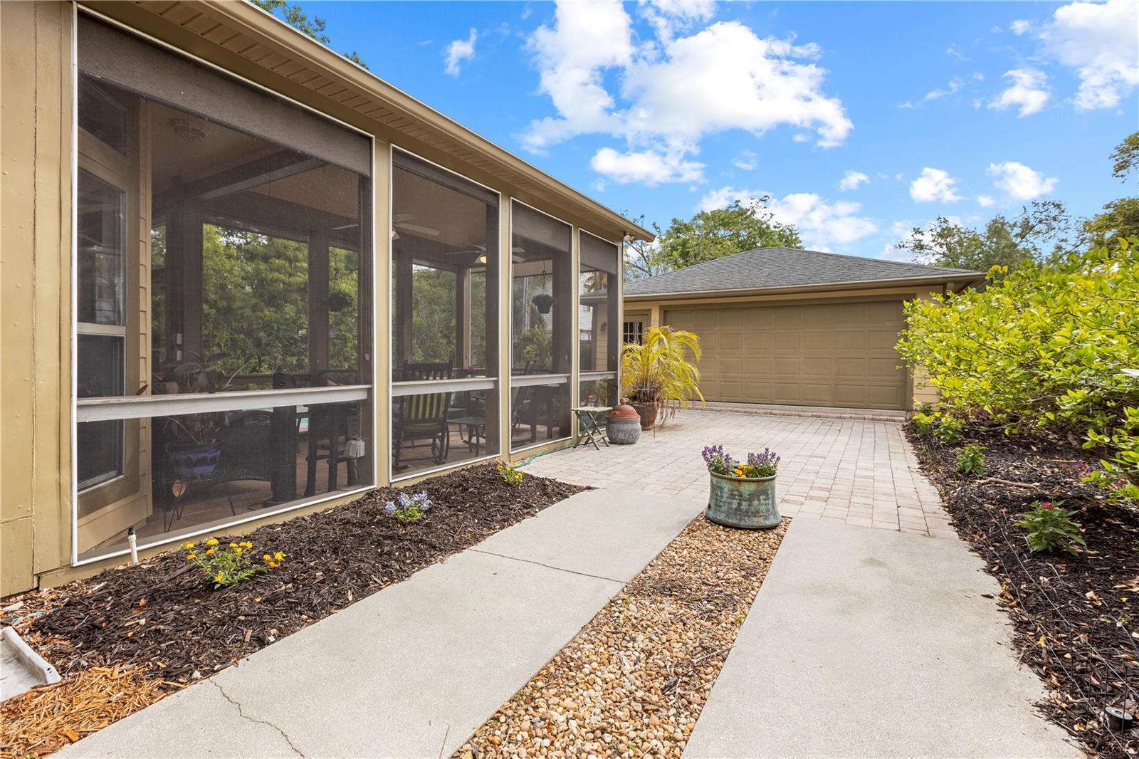 6007 N SUWANEE AVE, TAMPA, FL, 33604