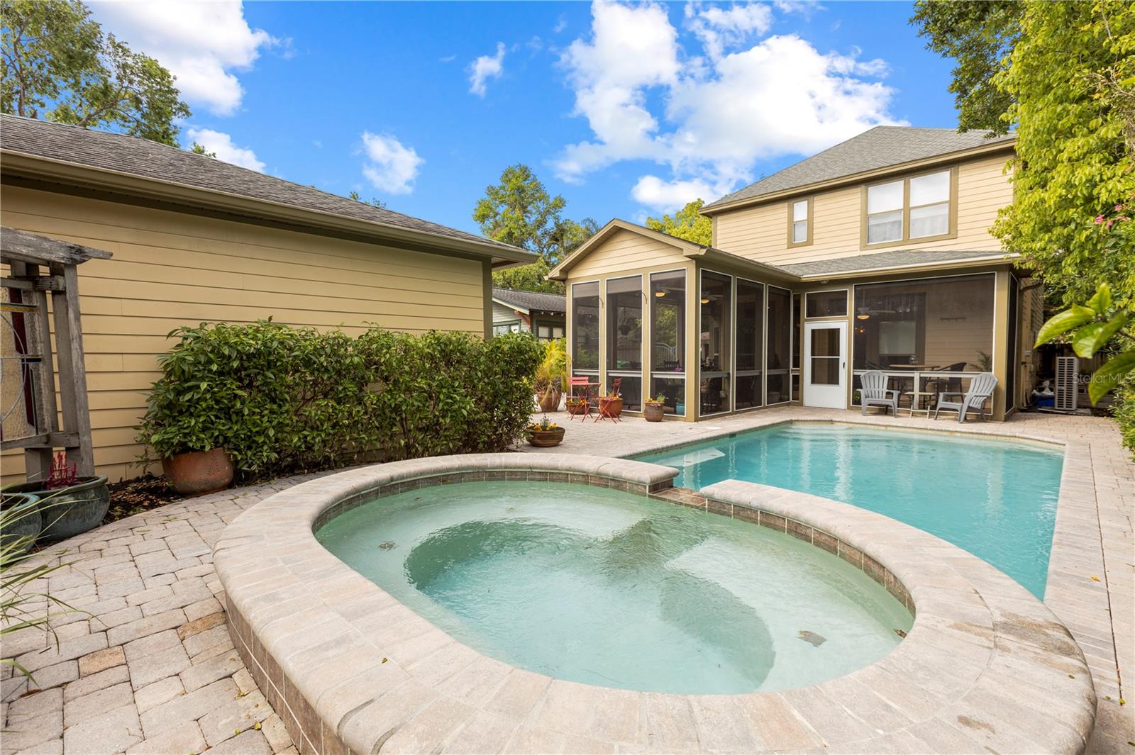 6007 N SUWANEE AVE, TAMPA, FL, 33604