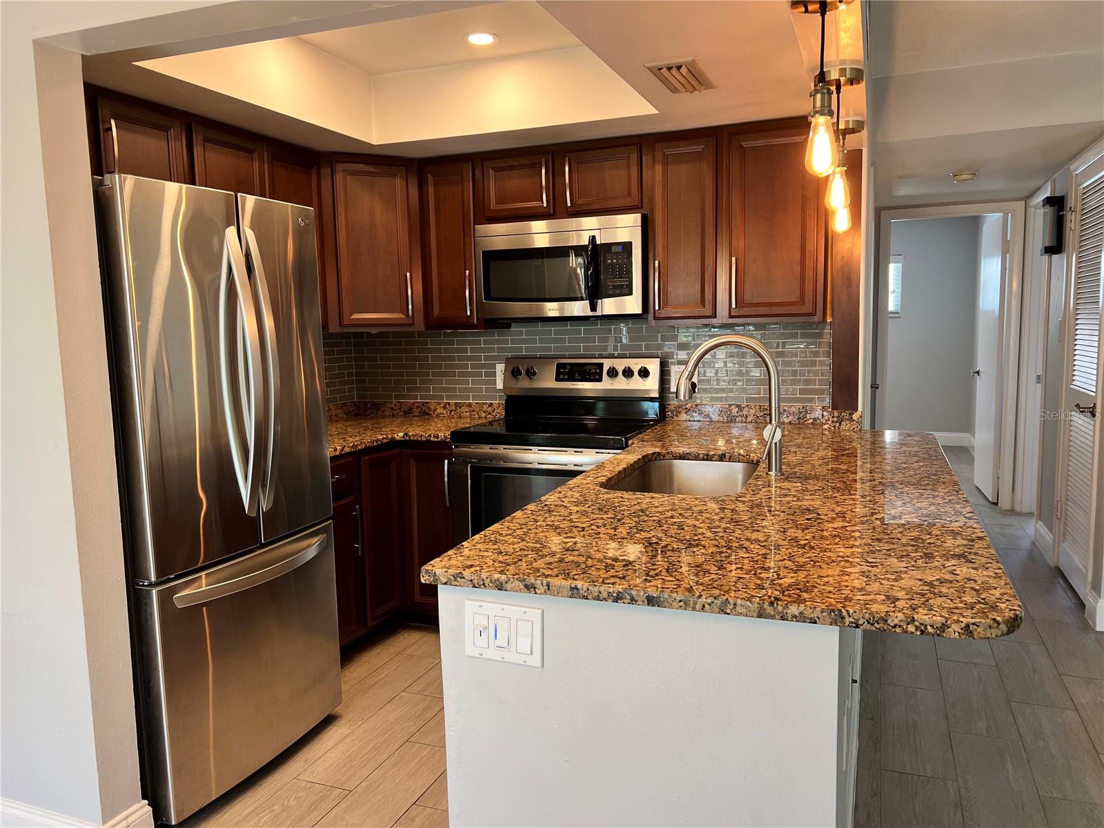 4035 S SCHOOL AVE #D9, SARASOTA, FL, 34231