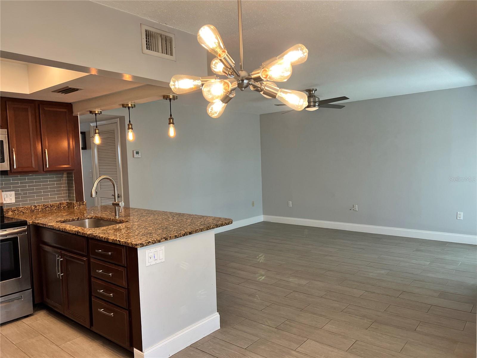 4035 S SCHOOL AVE #D9, SARASOTA, FL, 34231