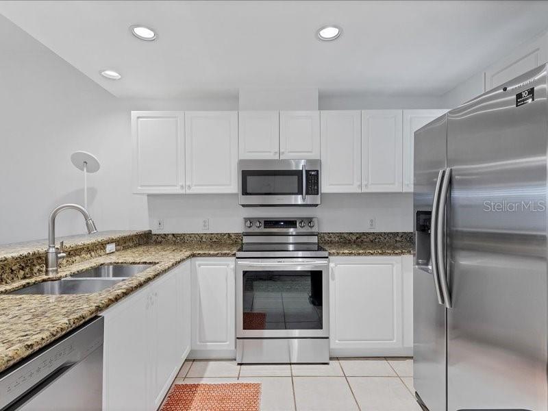 3706 54TH DR W #103, BRADENTON, FL, 34210