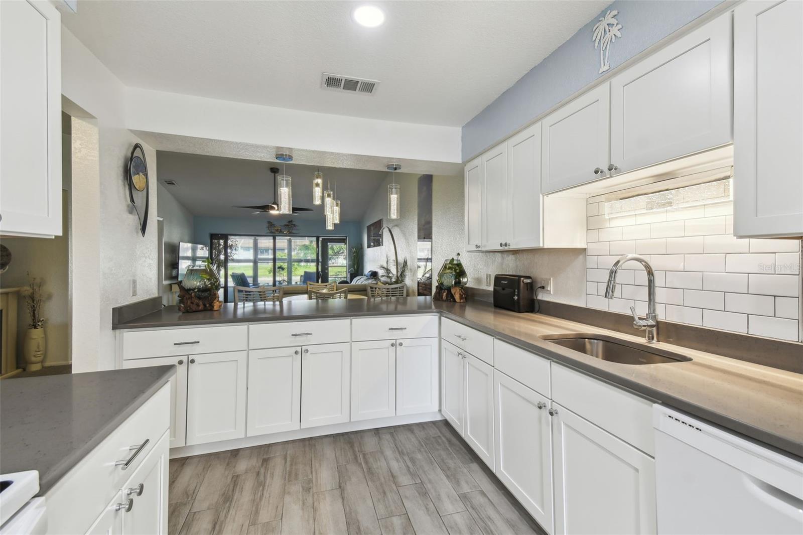 7822 RADCLIFFE CIR, PORT RICHEY, FL, 34668