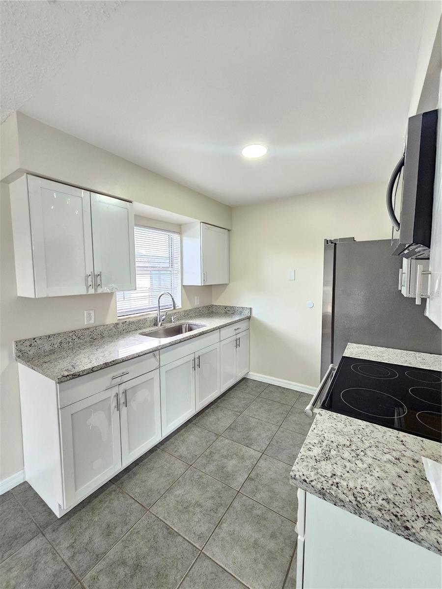 632 E BAY CV, WINTER GARDEN, FL, 34787