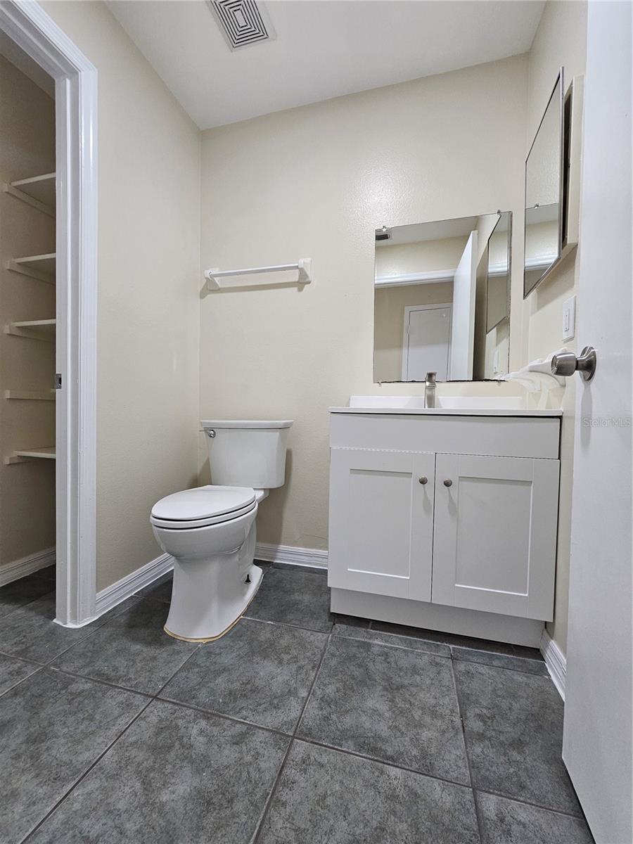 632 E BAY CV, WINTER GARDEN, FL, 34787