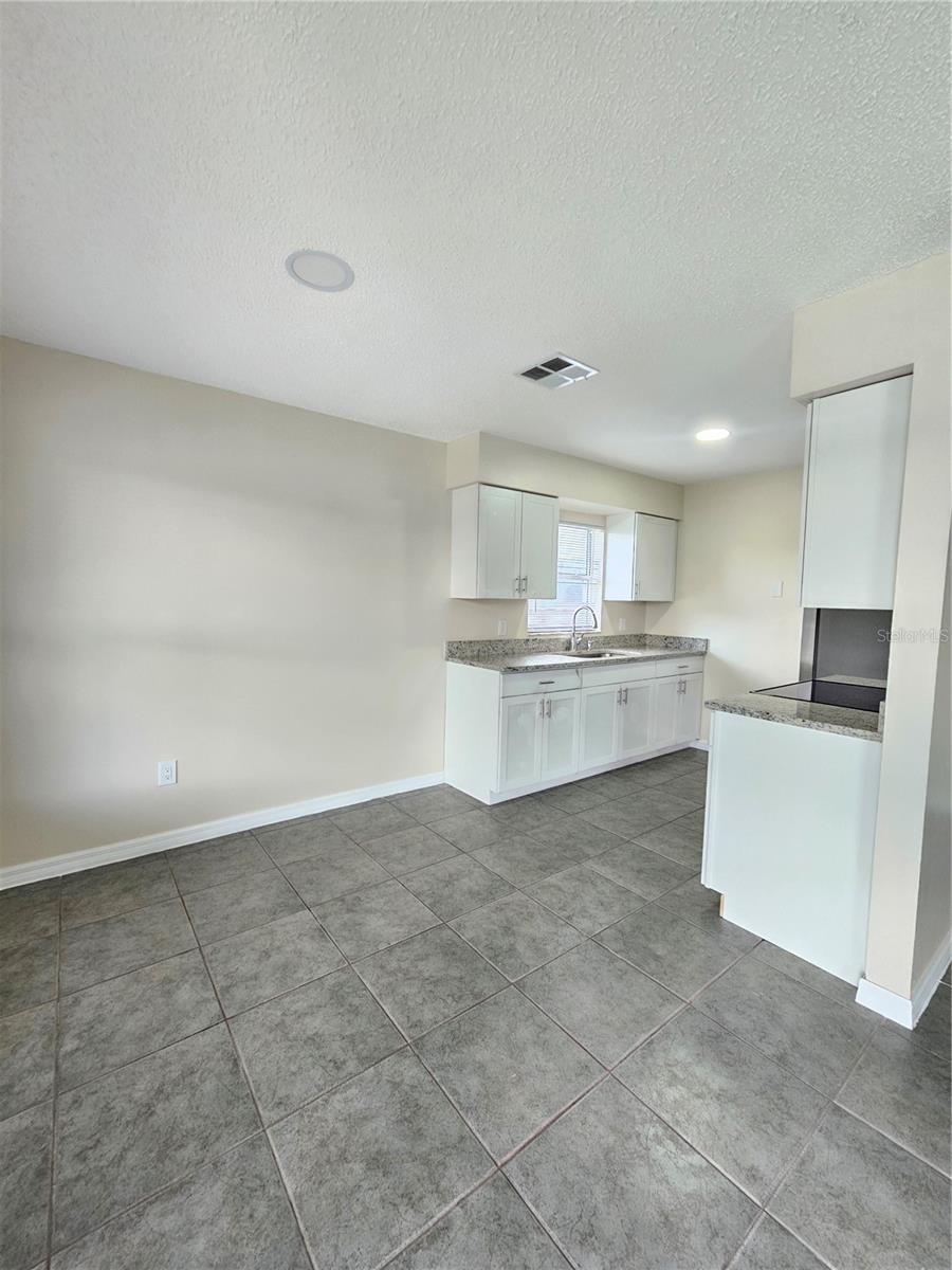 632 E BAY CV, WINTER GARDEN, FL, 34787