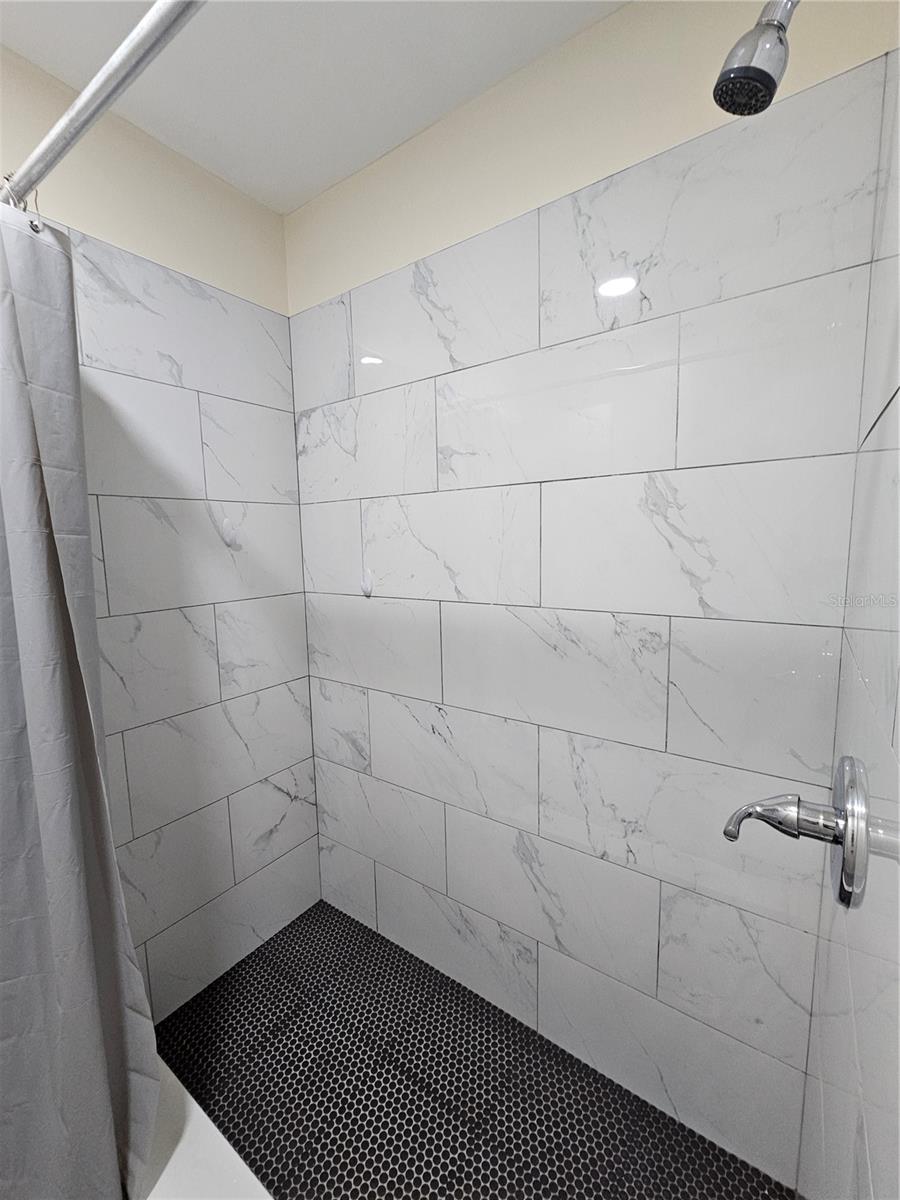 632 E BAY CV, WINTER GARDEN, FL, 34787