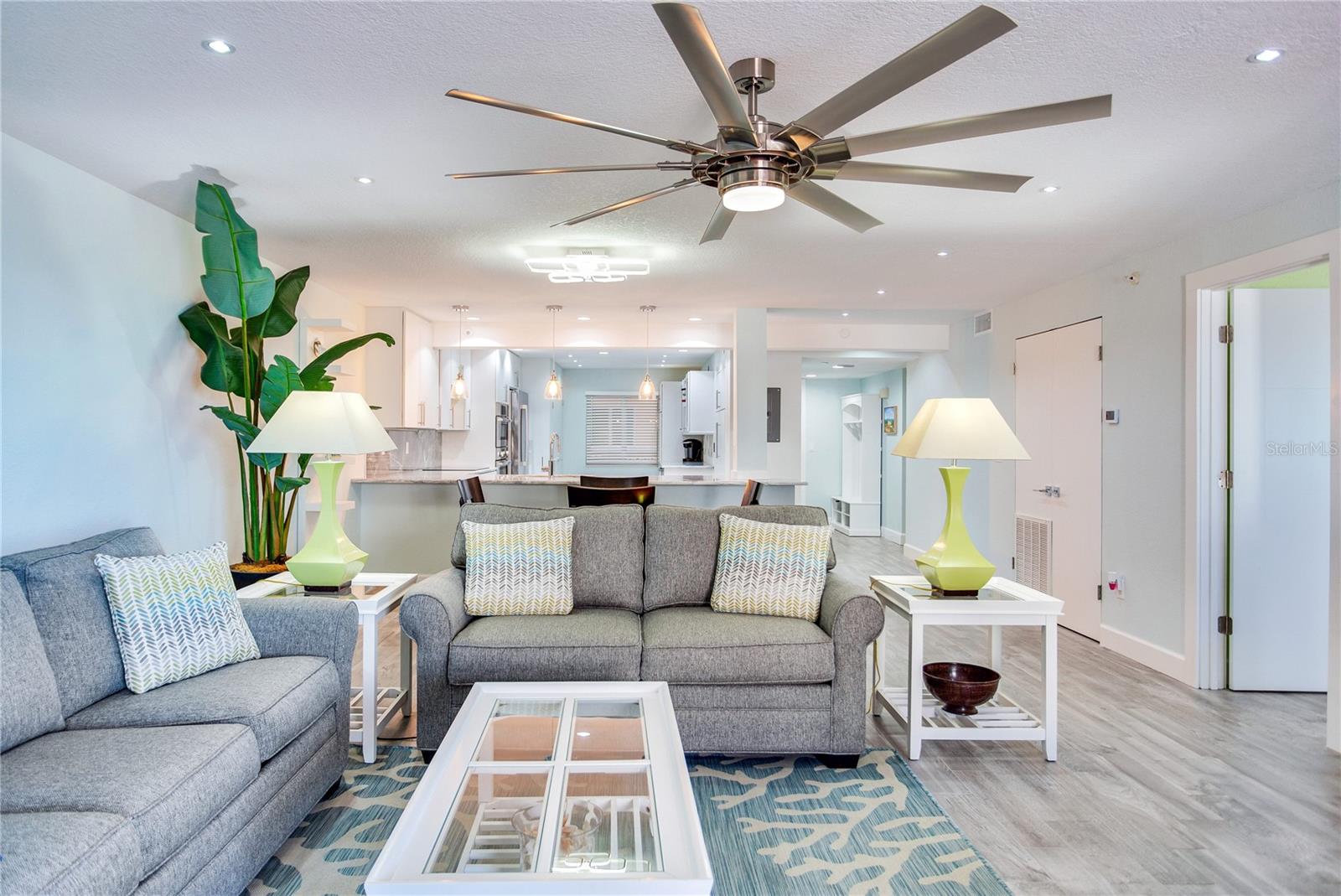 18400 GULF BLVD #1211, INDIAN SHORES, FL, 33785