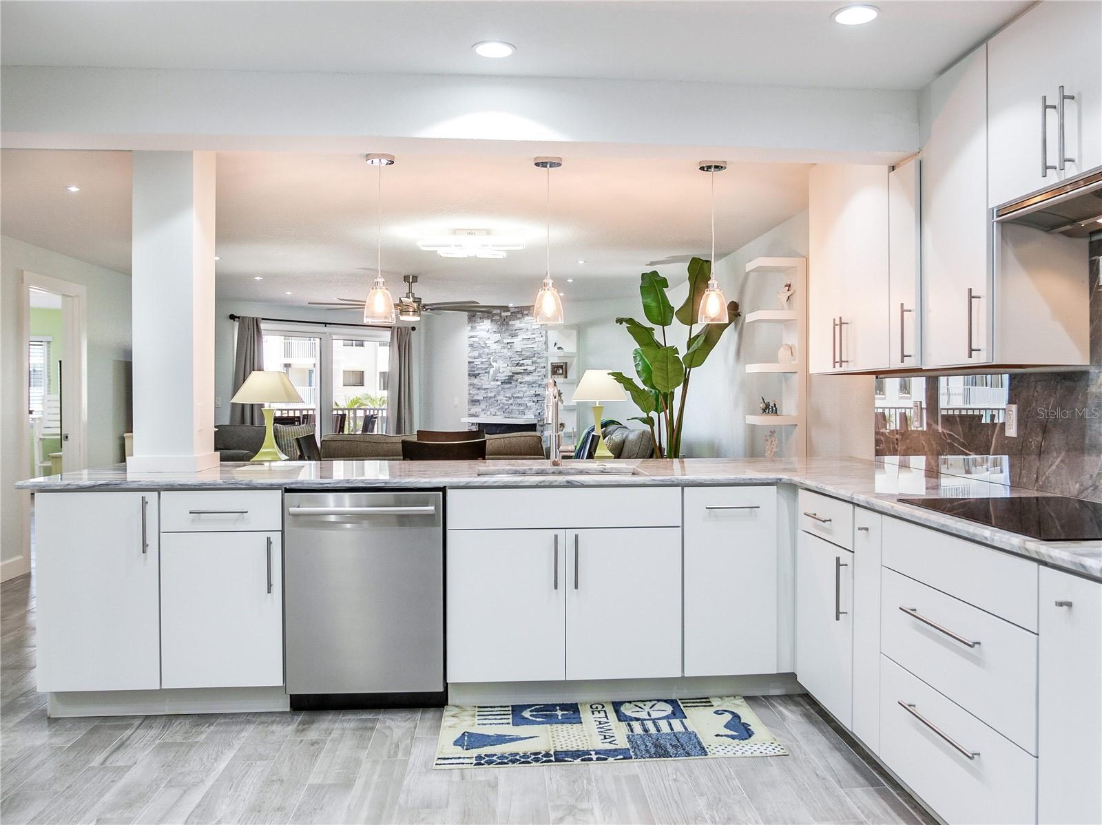 18400 GULF BLVD #1211, INDIAN SHORES, FL, 33785