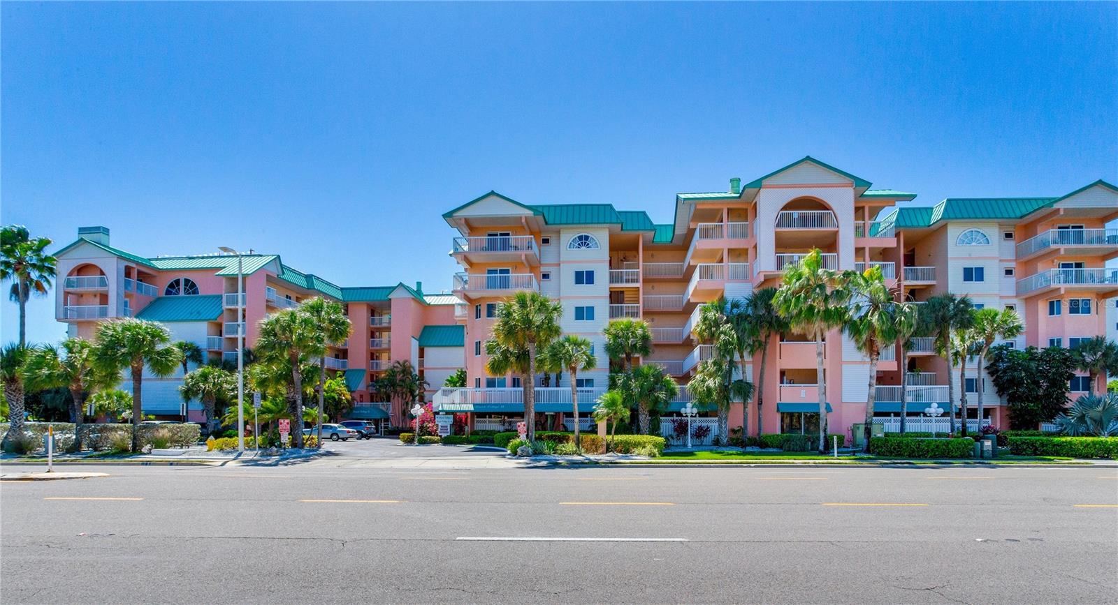 18400 GULF BLVD #1211, INDIAN SHORES, FL, 33785