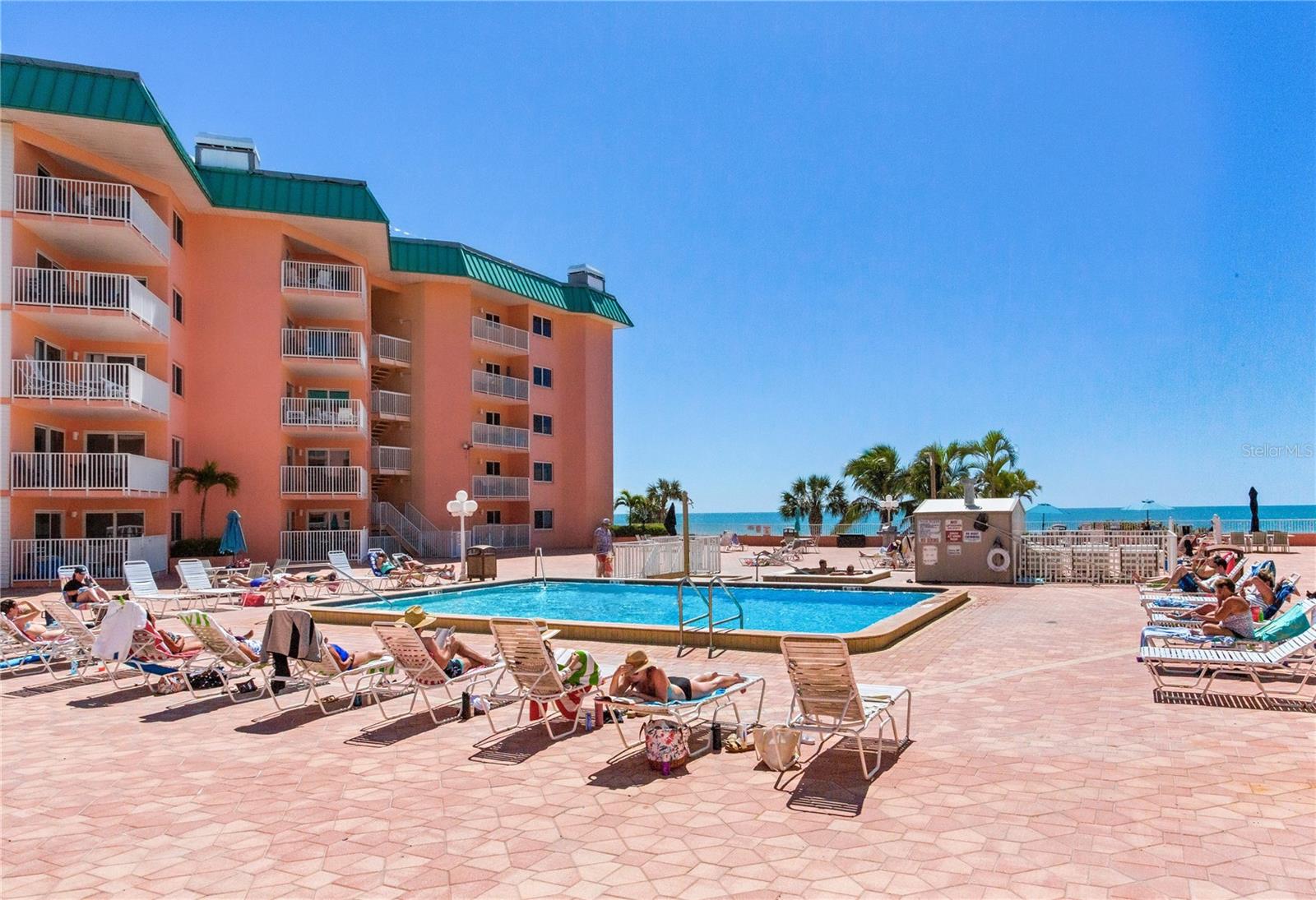 18400 GULF BLVD #1211, INDIAN SHORES, FL, 33785