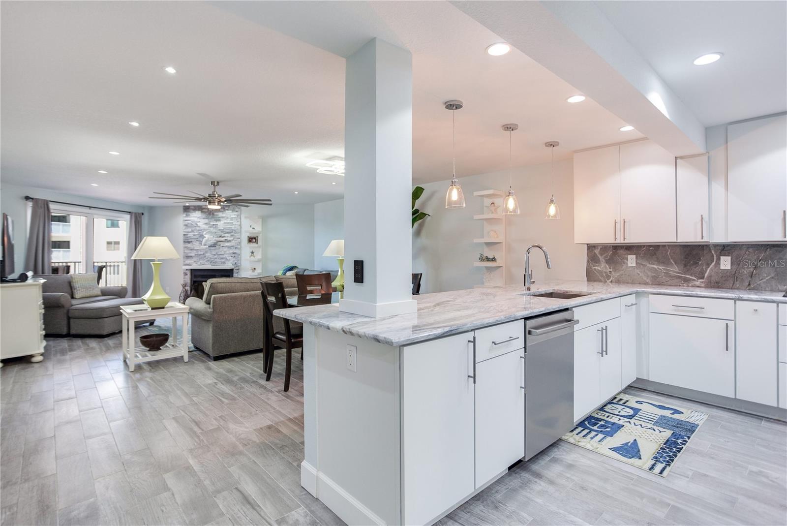 18400 GULF BLVD #1211, INDIAN SHORES, FL, 33785