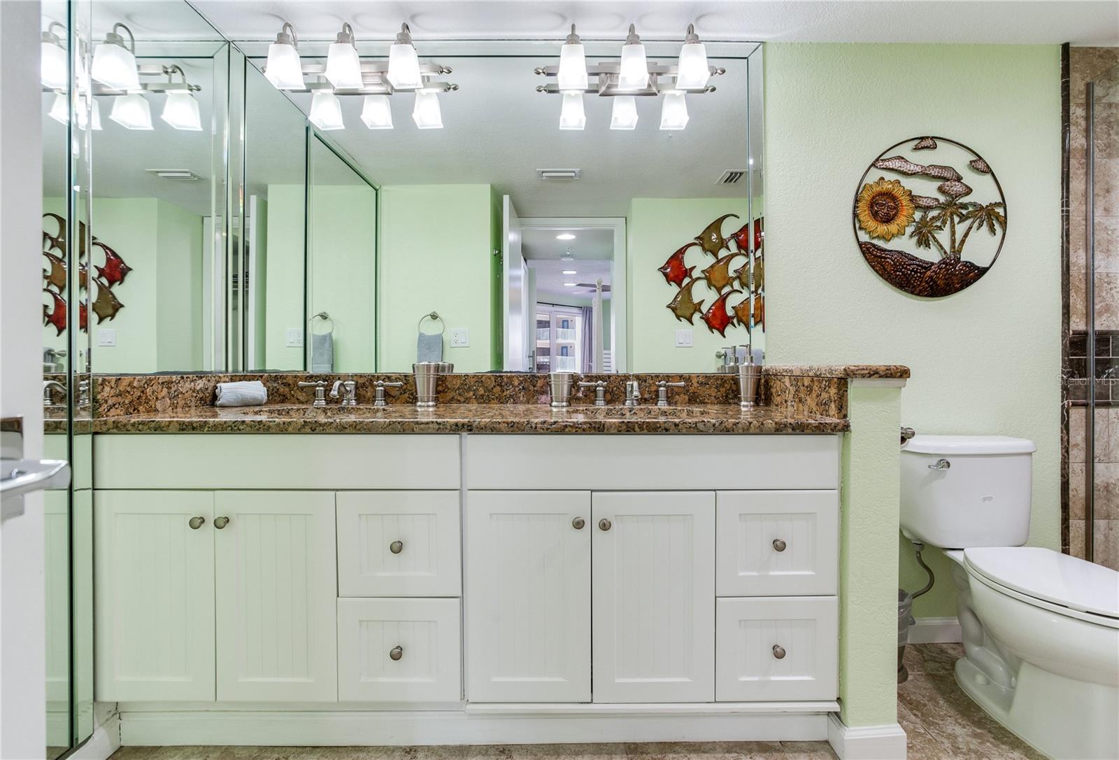 18400 GULF BLVD #1211, INDIAN SHORES, FL, 33785