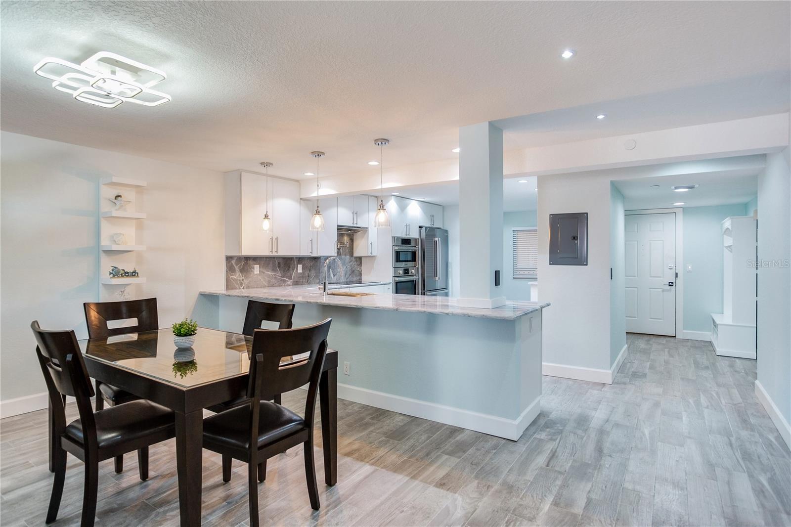 18400 GULF BLVD #1211, INDIAN SHORES, FL, 33785