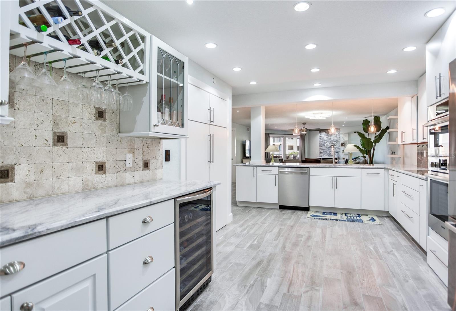 18400 GULF BLVD #1211, INDIAN SHORES, FL, 33785