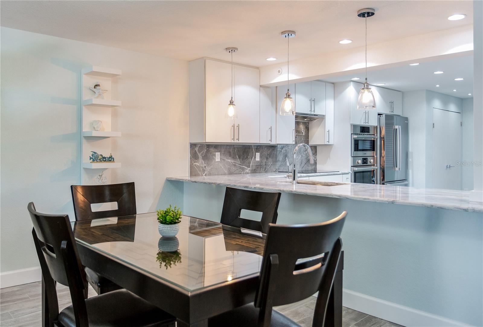 18400 GULF BLVD #1211, INDIAN SHORES, FL, 33785