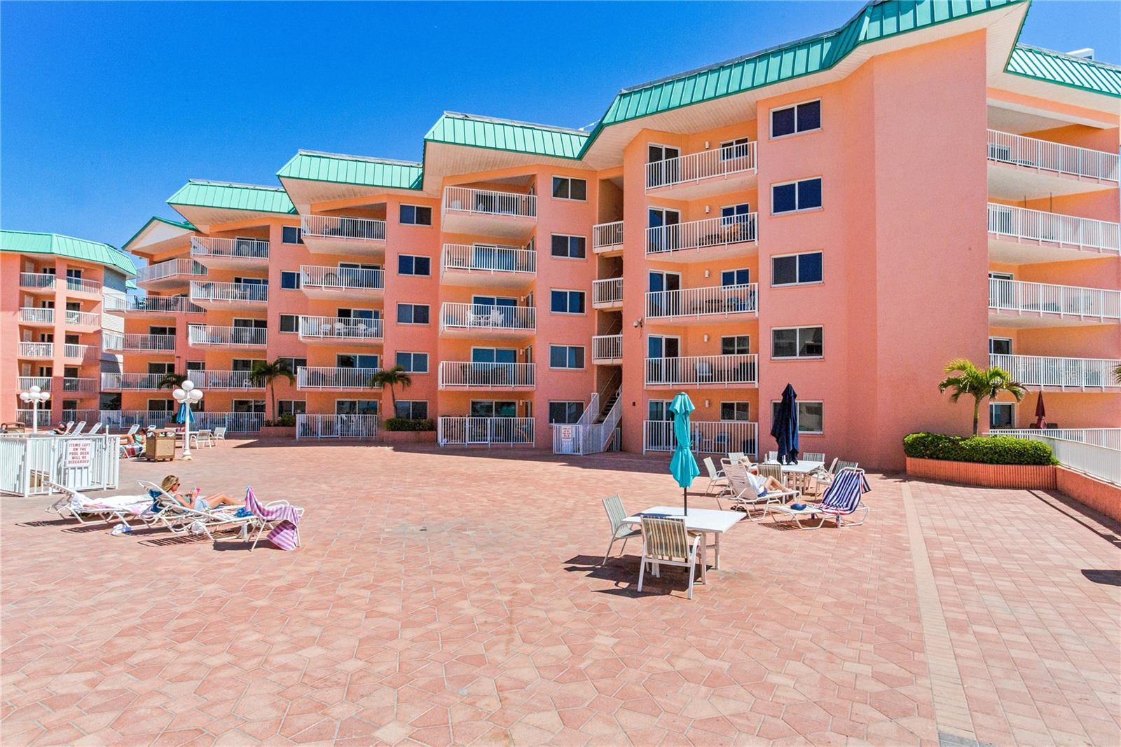 18400 GULF BLVD #1211, INDIAN SHORES, FL, 33785