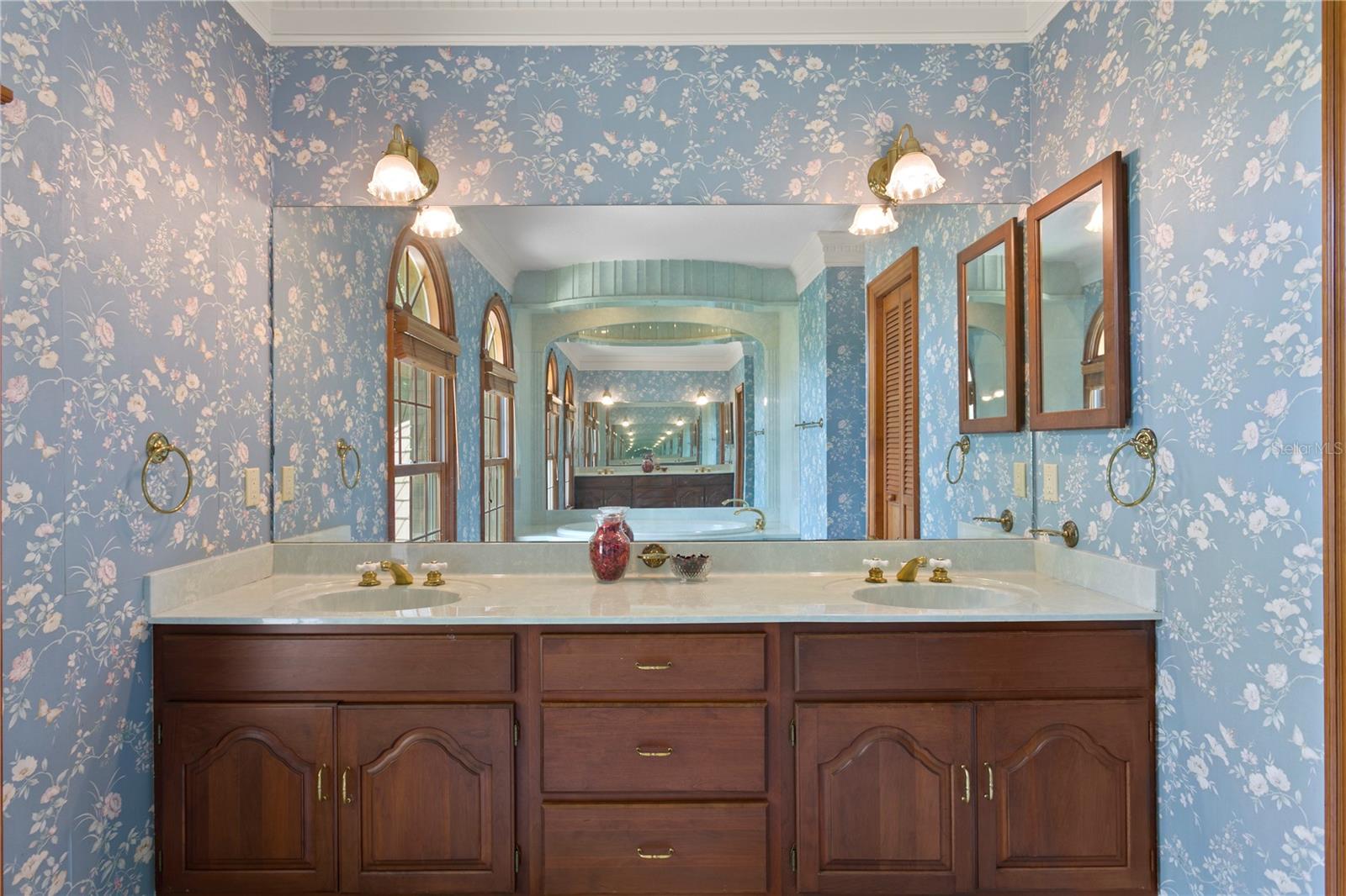 1203 PARRILLA DE AVILA, TAMPA, FL, 33613