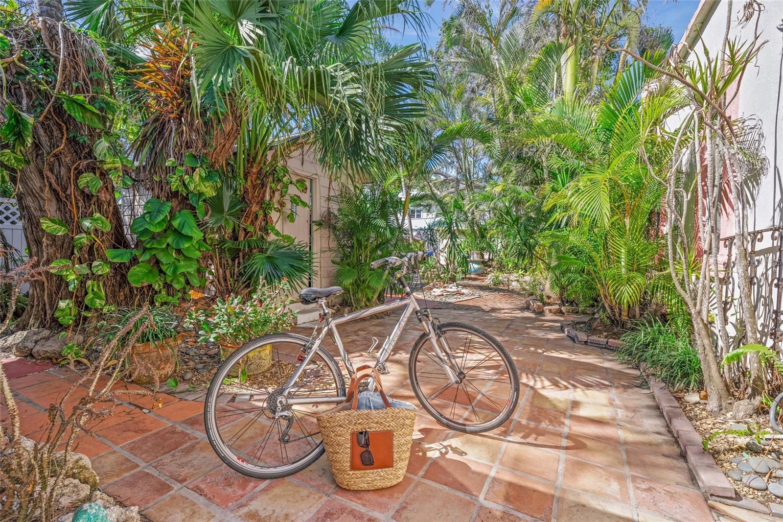 107 NIPPINO TRL W, NOKOMIS, FL, 34275