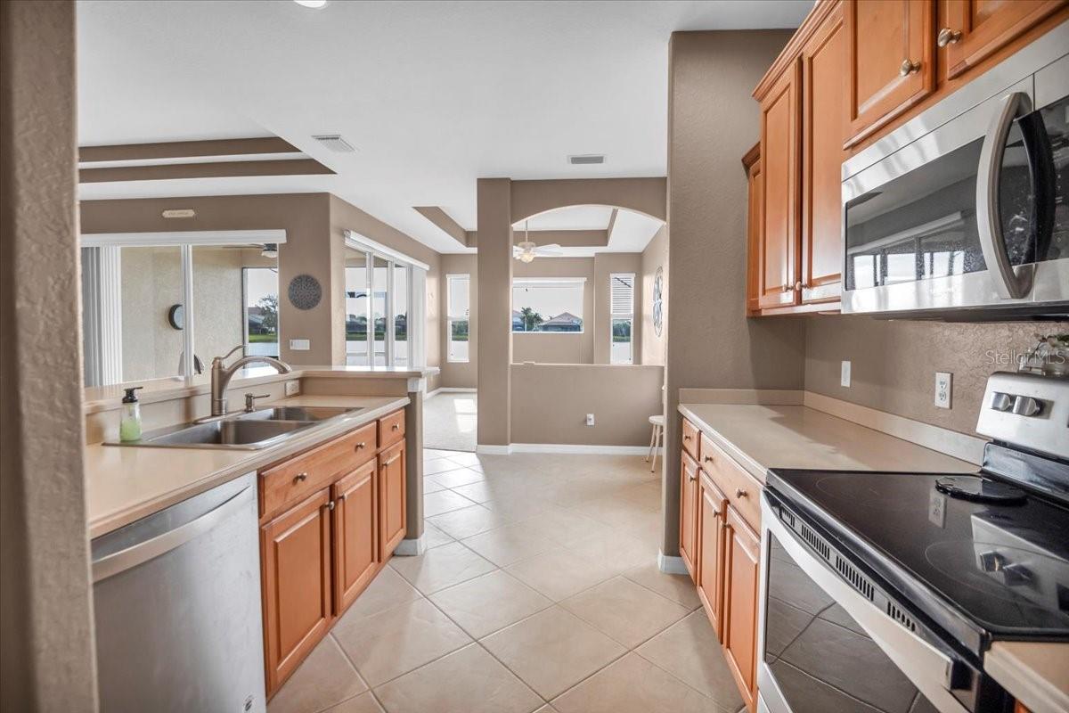 2212 WEAVER BIRD LN, VENICE, FL, 34292