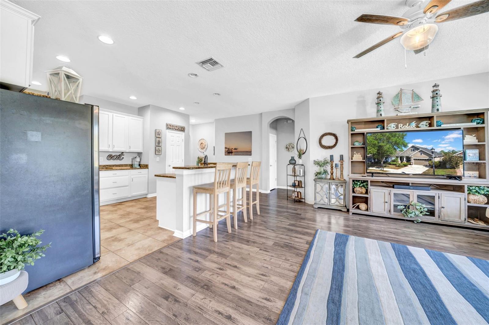 15861 STARLING WATER DR, LITHIA, FL, 33547