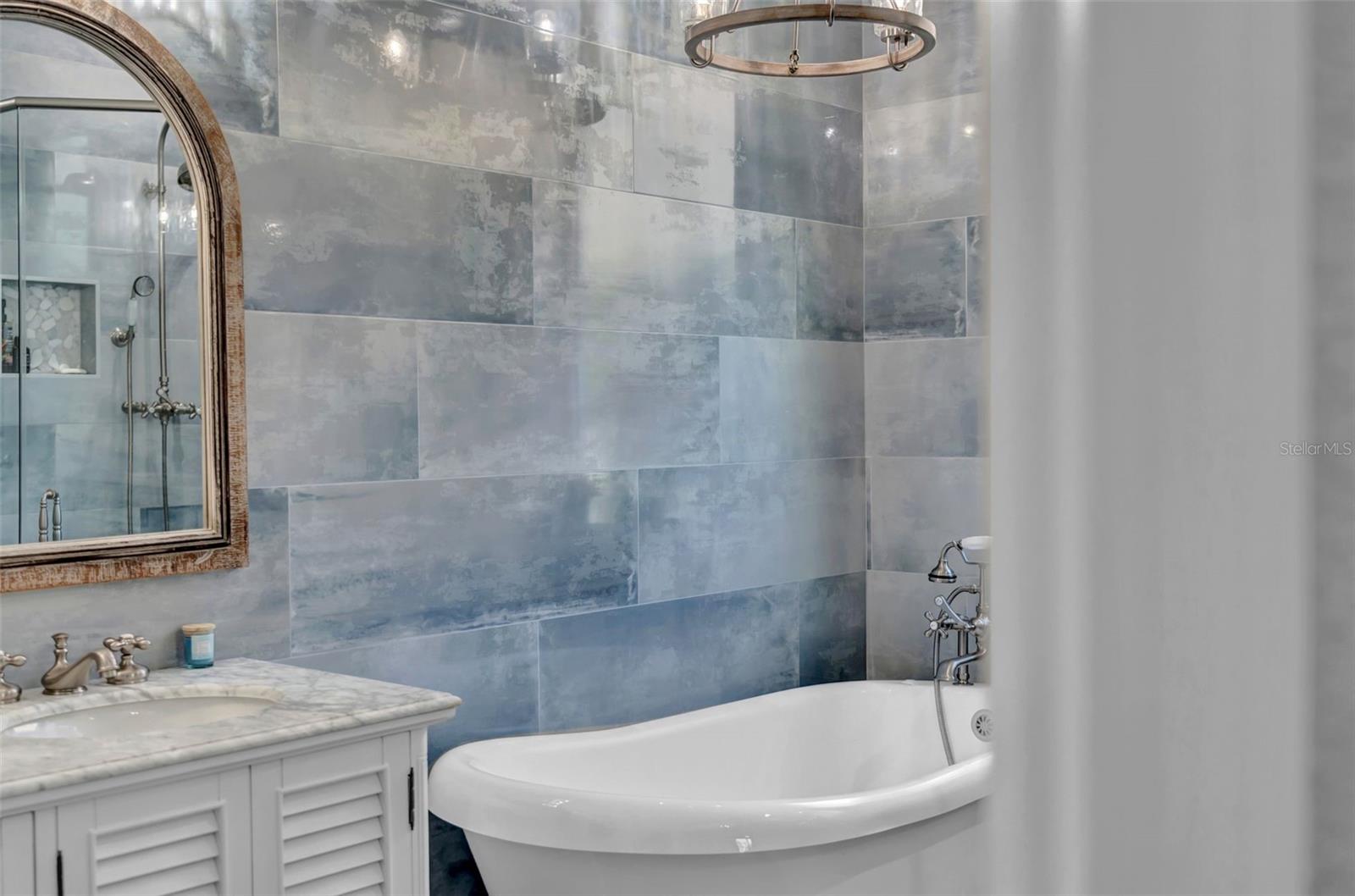 15861 STARLING WATER DR, LITHIA, FL, 33547