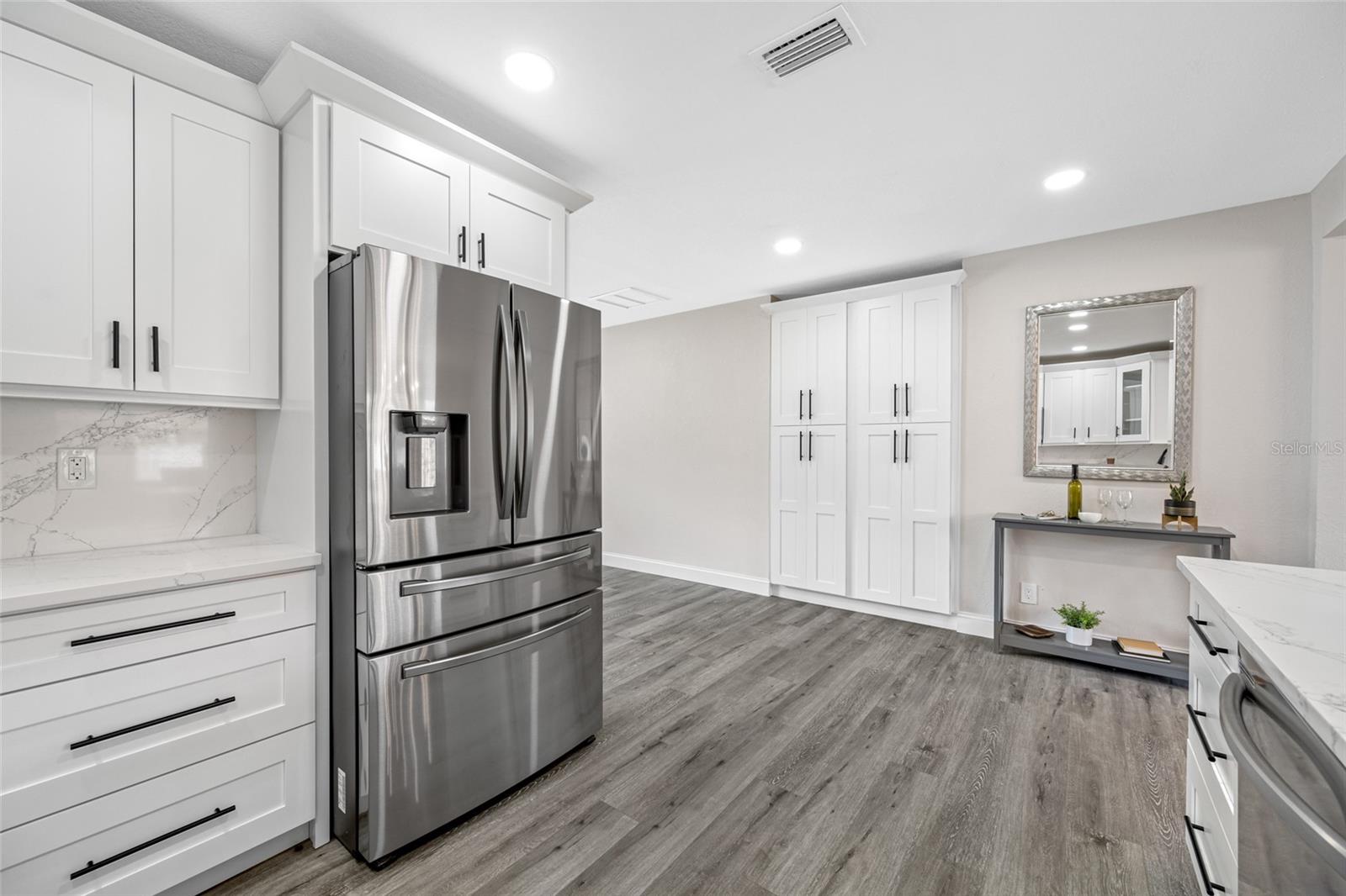 8409 LANTANA DR, SEMINOLE, FL, 33777