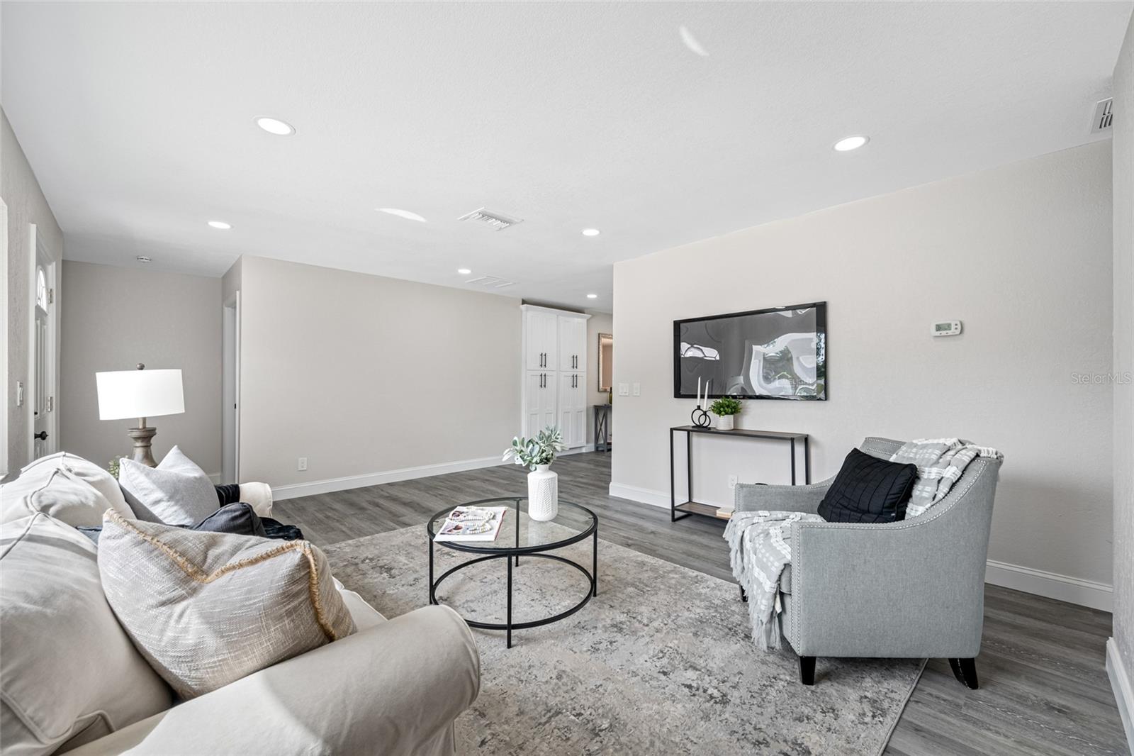 8409 LANTANA DR, SEMINOLE, FL, 33777