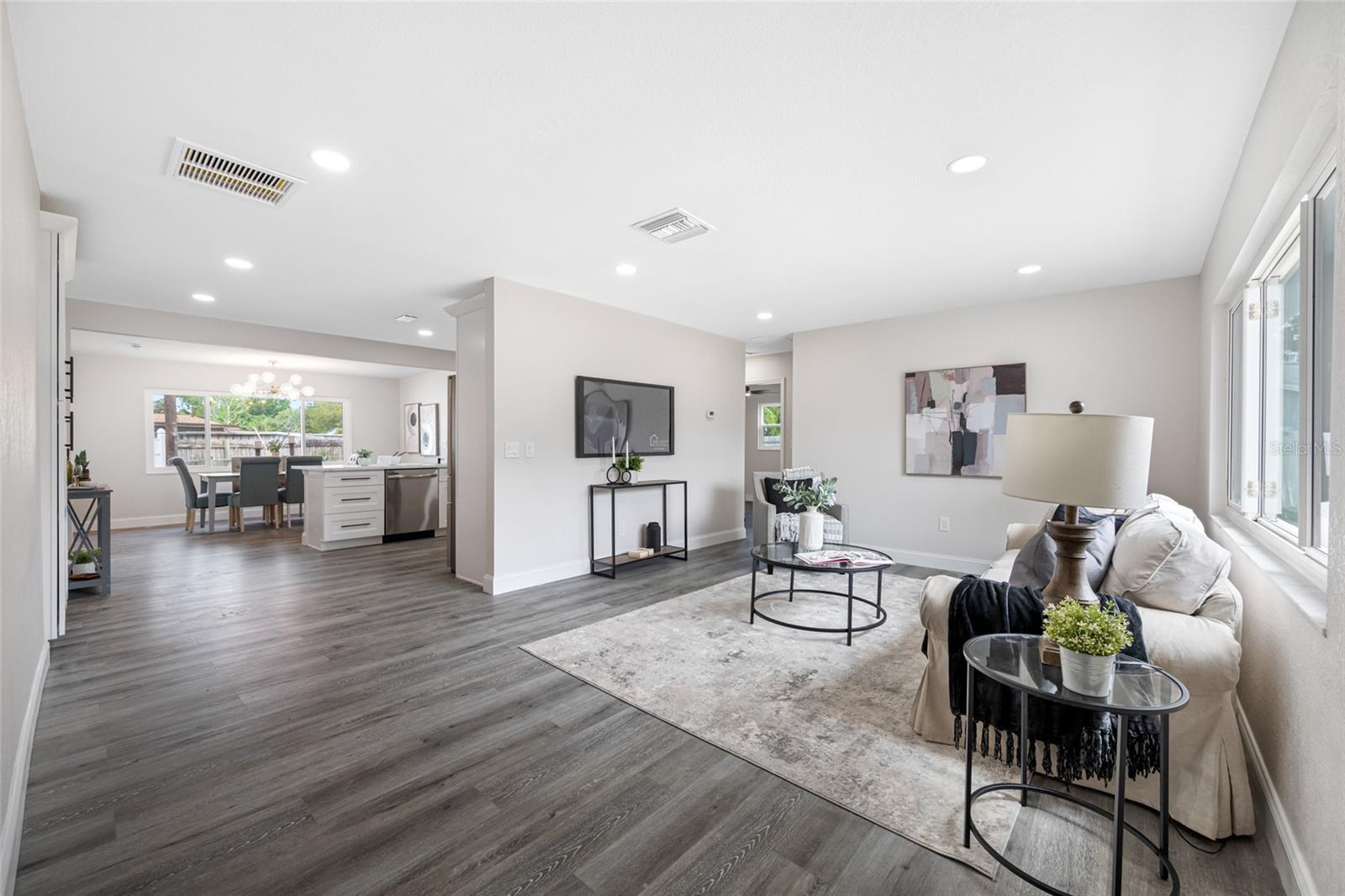 8409 LANTANA DR, SEMINOLE, FL, 33777