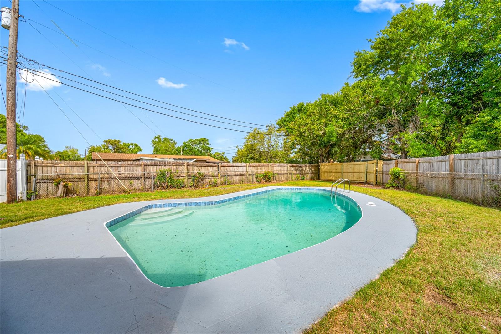 8409 LANTANA DR, SEMINOLE, FL, 33777