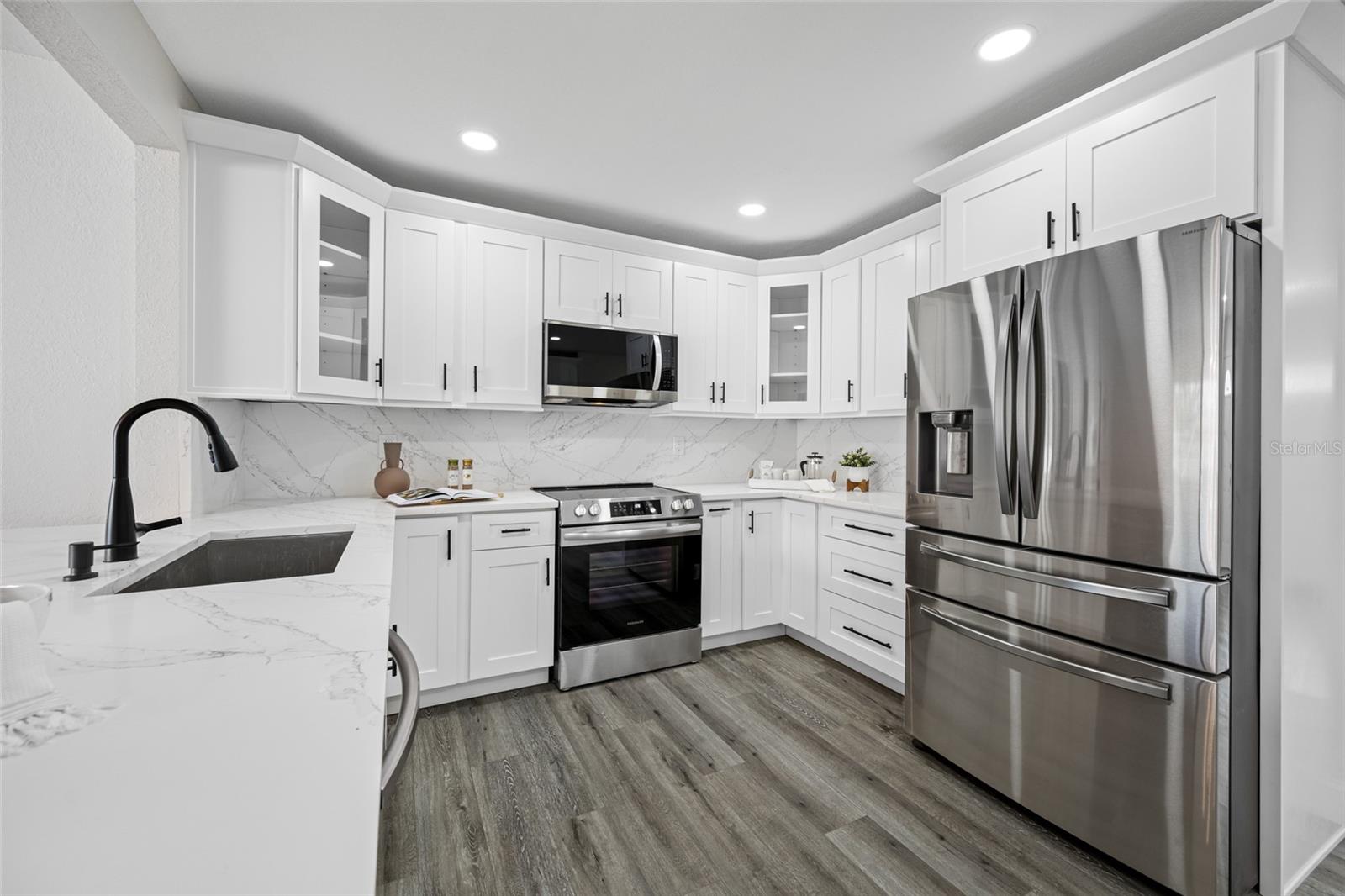 8409 LANTANA DR, SEMINOLE, FL, 33777