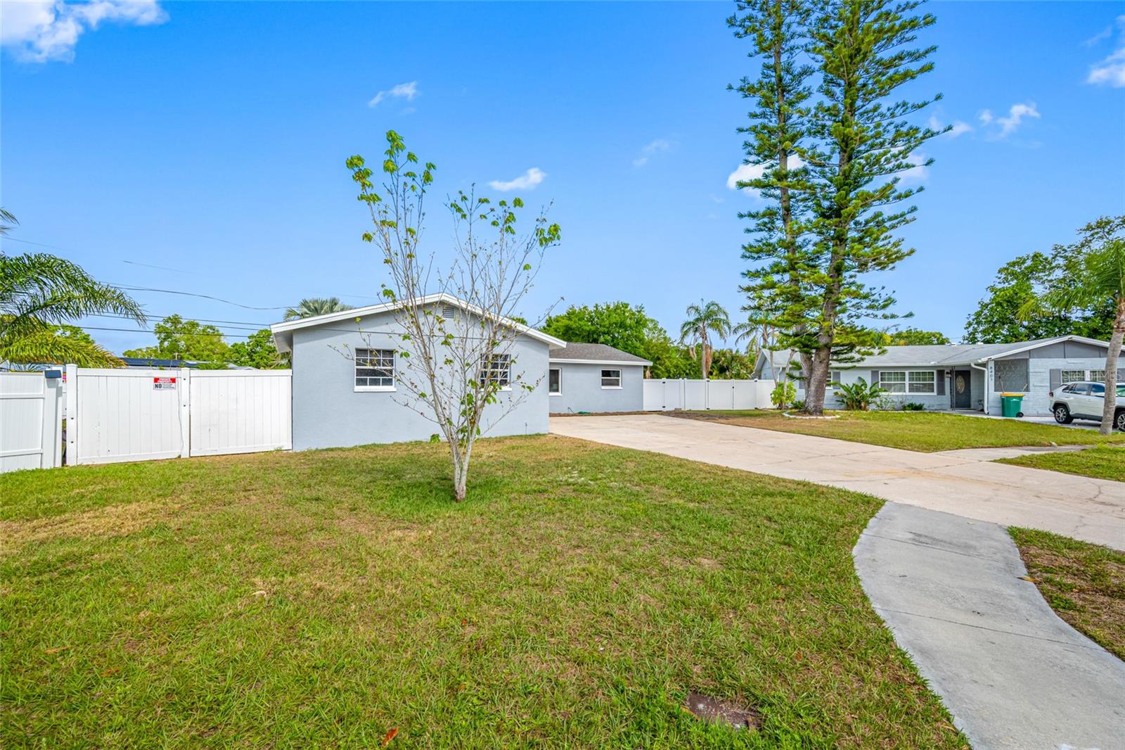 8409 LANTANA DR, SEMINOLE, FL, 33777