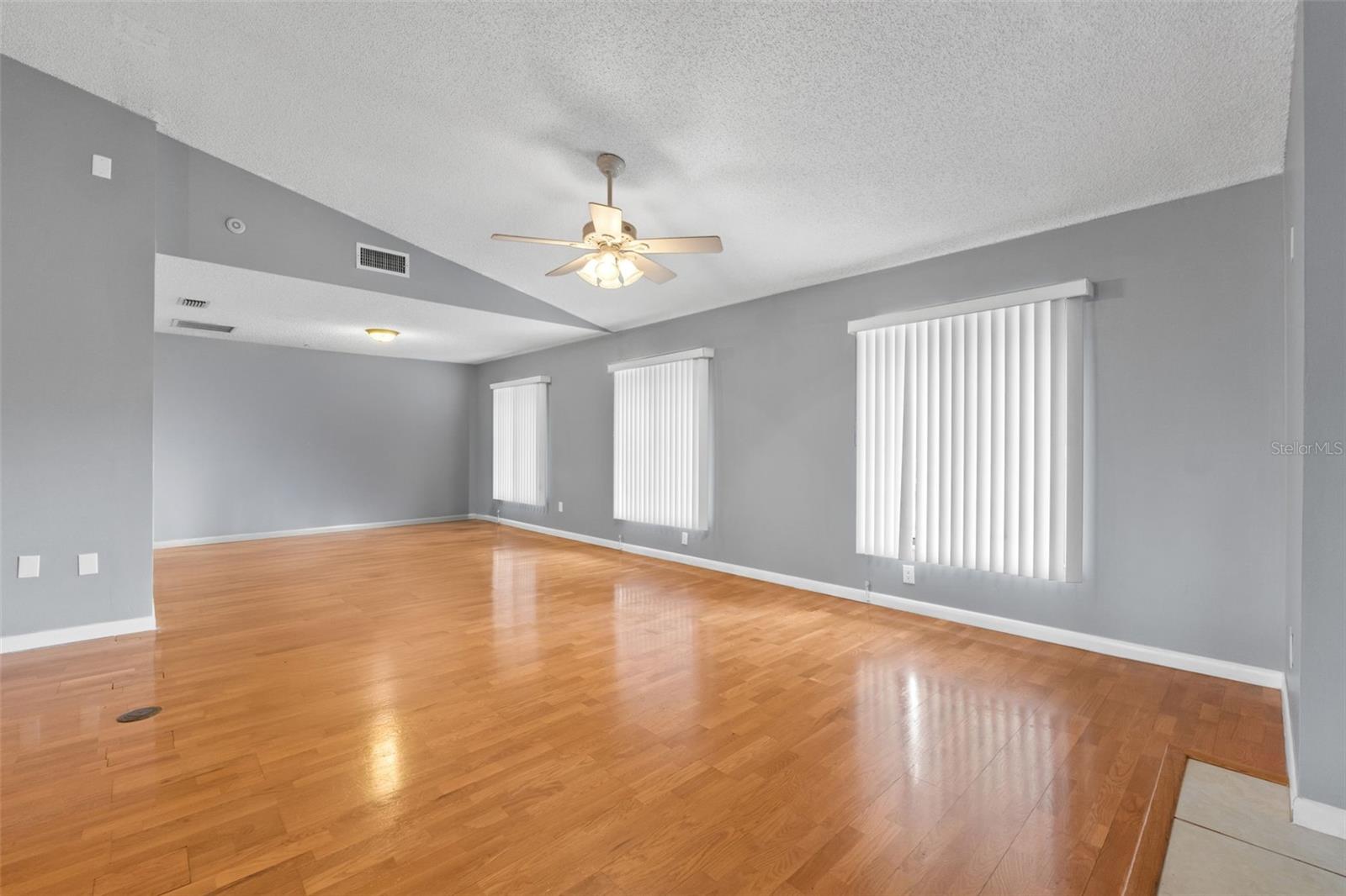 114 VALENCIA LOOP, ALTAMONTE SPRINGS, FL, 32714