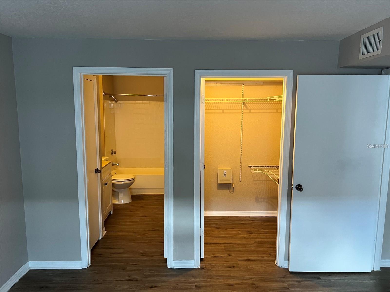 8517 SEA HARBOUR LN #207, TEMPLE TERRACE, FL, 33637