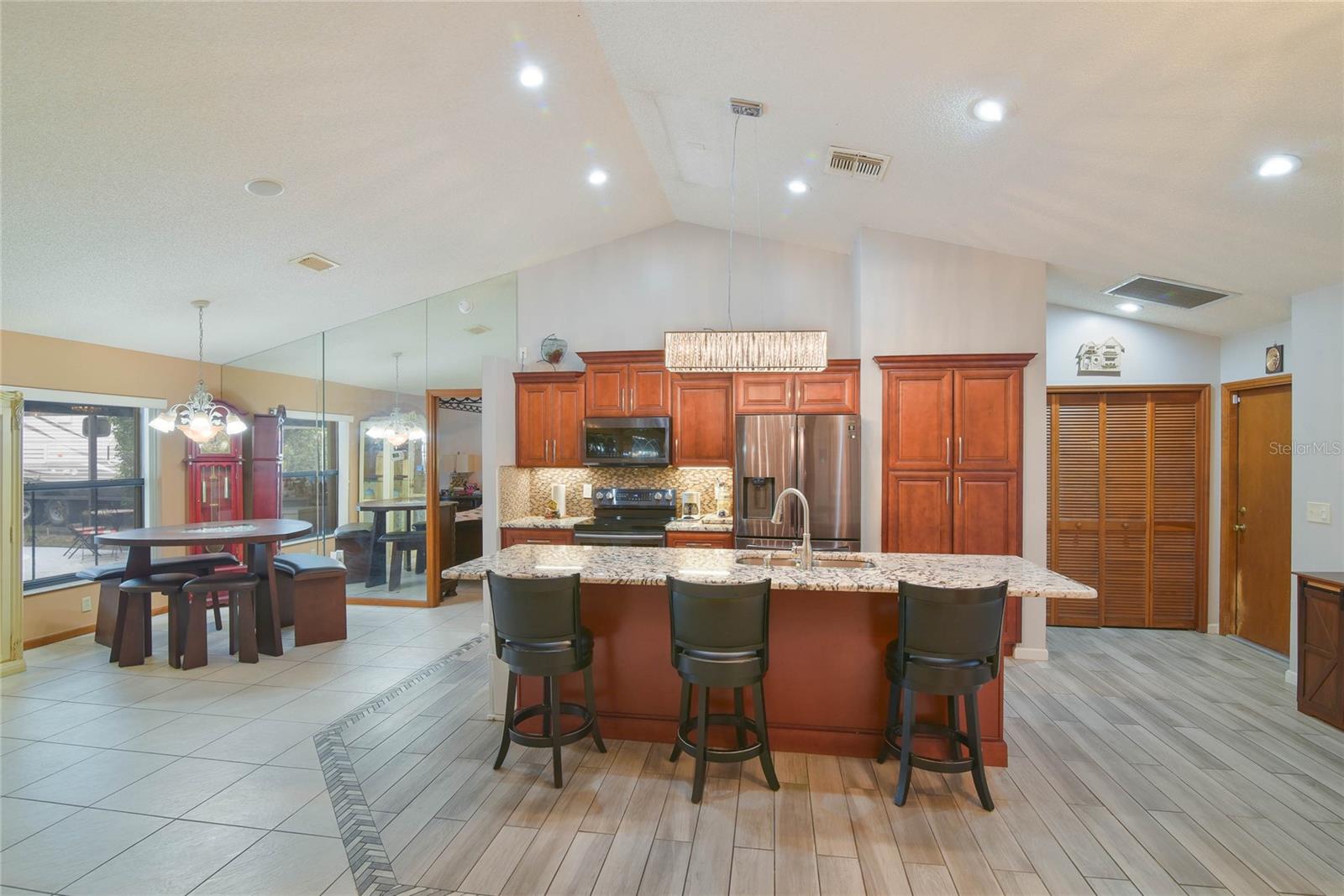 5301 AEOLUS WAY, ORLANDO, FL, 32808