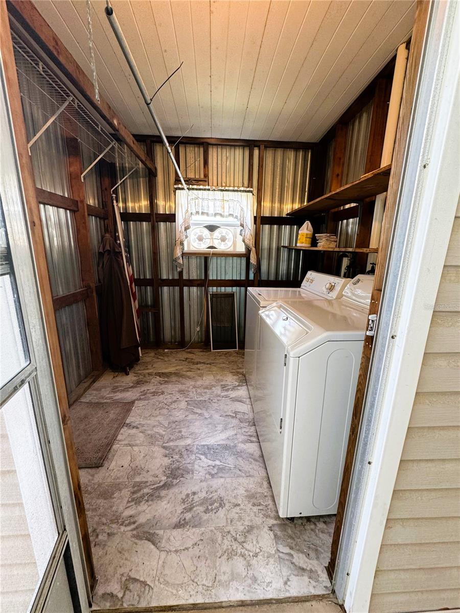 139 ROYAL PALM DR, LEESBURG, FL, 34748