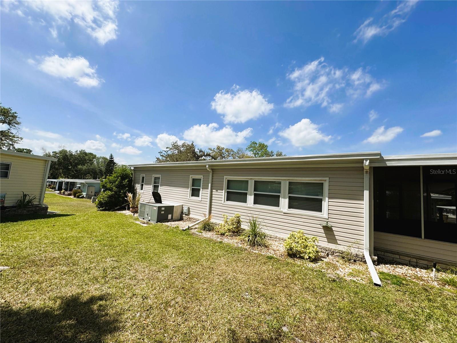 139 ROYAL PALM DR, LEESBURG, FL, 34748