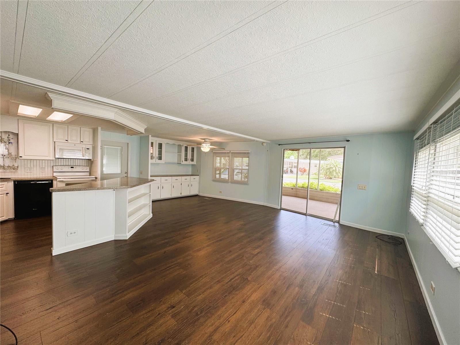 139 ROYAL PALM DR, LEESBURG, FL, 34748