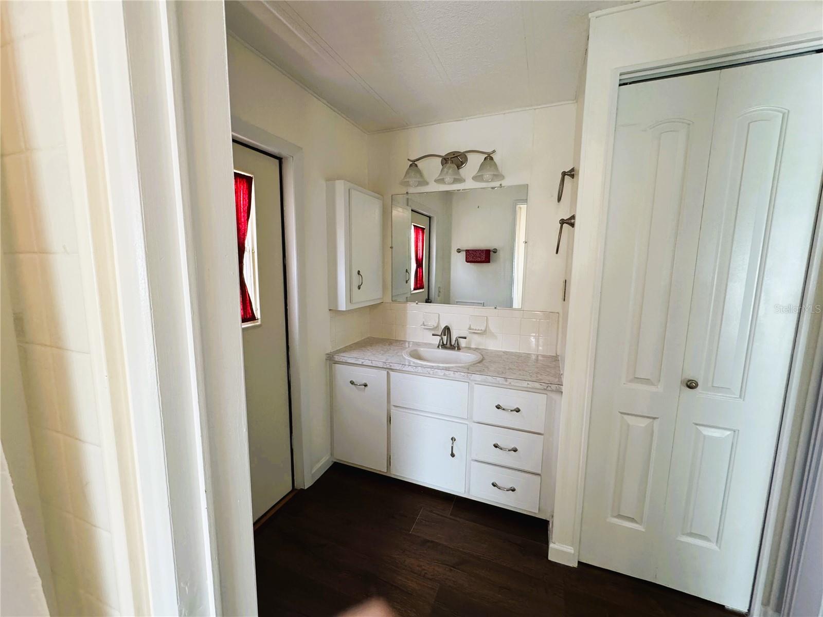 139 ROYAL PALM DR, LEESBURG, FL, 34748