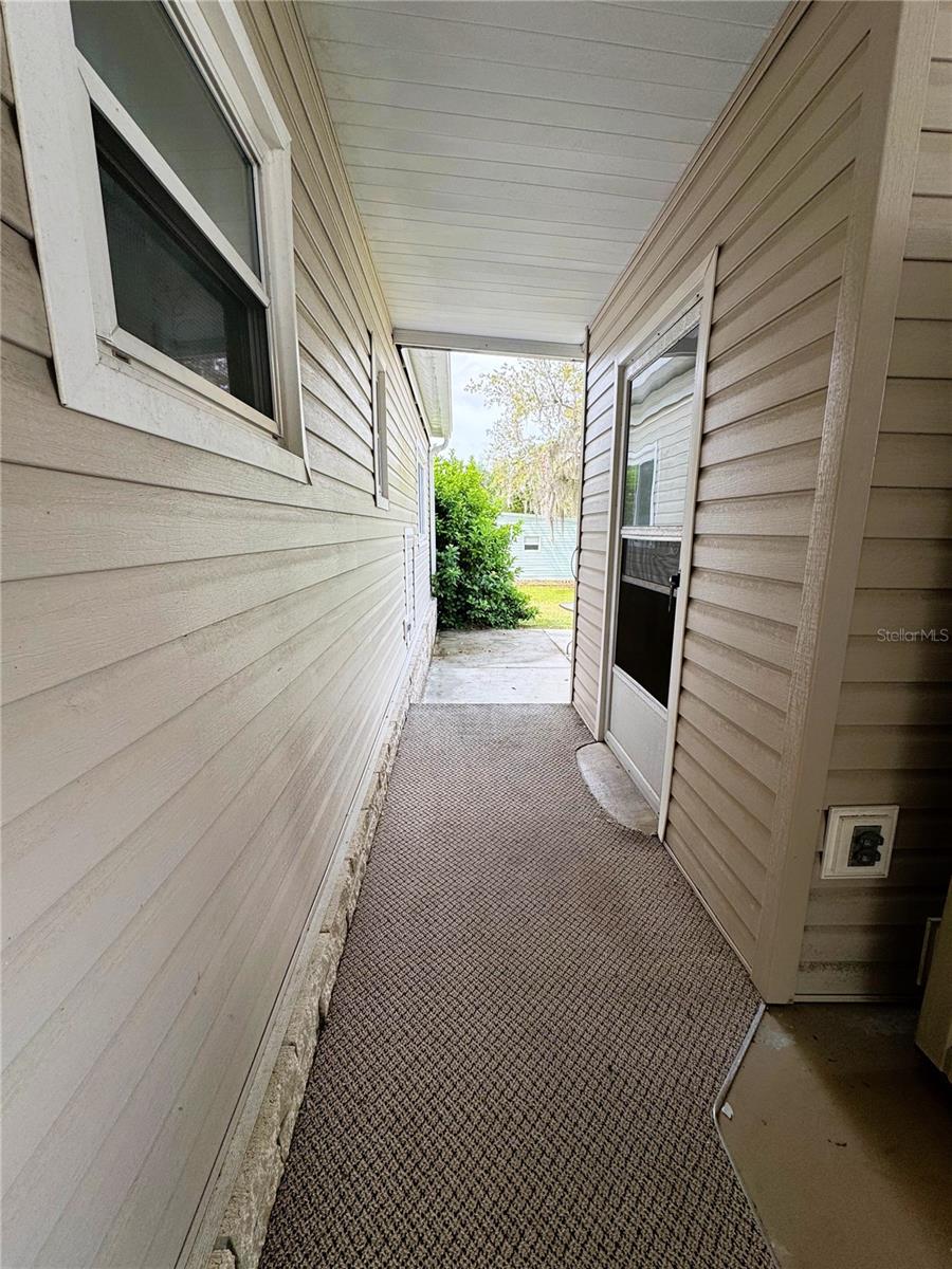 139 ROYAL PALM DR, LEESBURG, FL, 34748