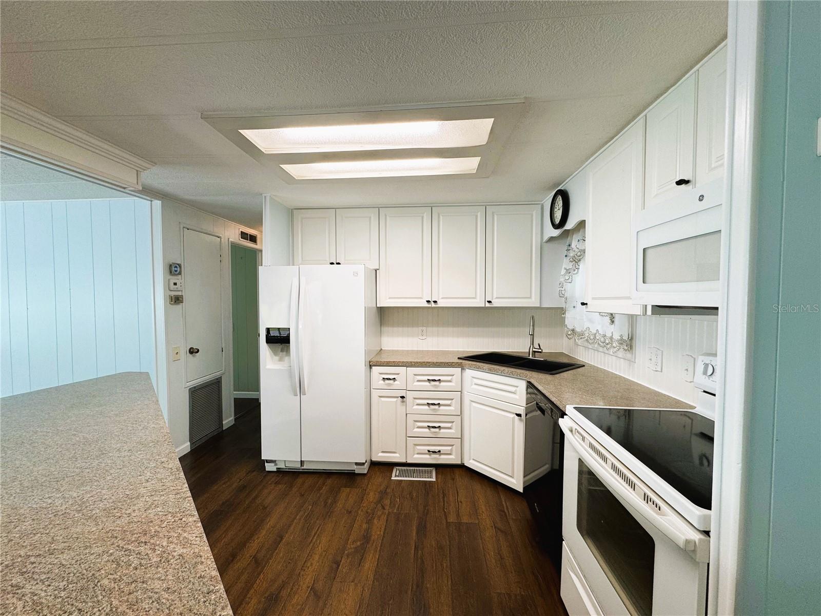 139 ROYAL PALM DR, LEESBURG, FL, 34748