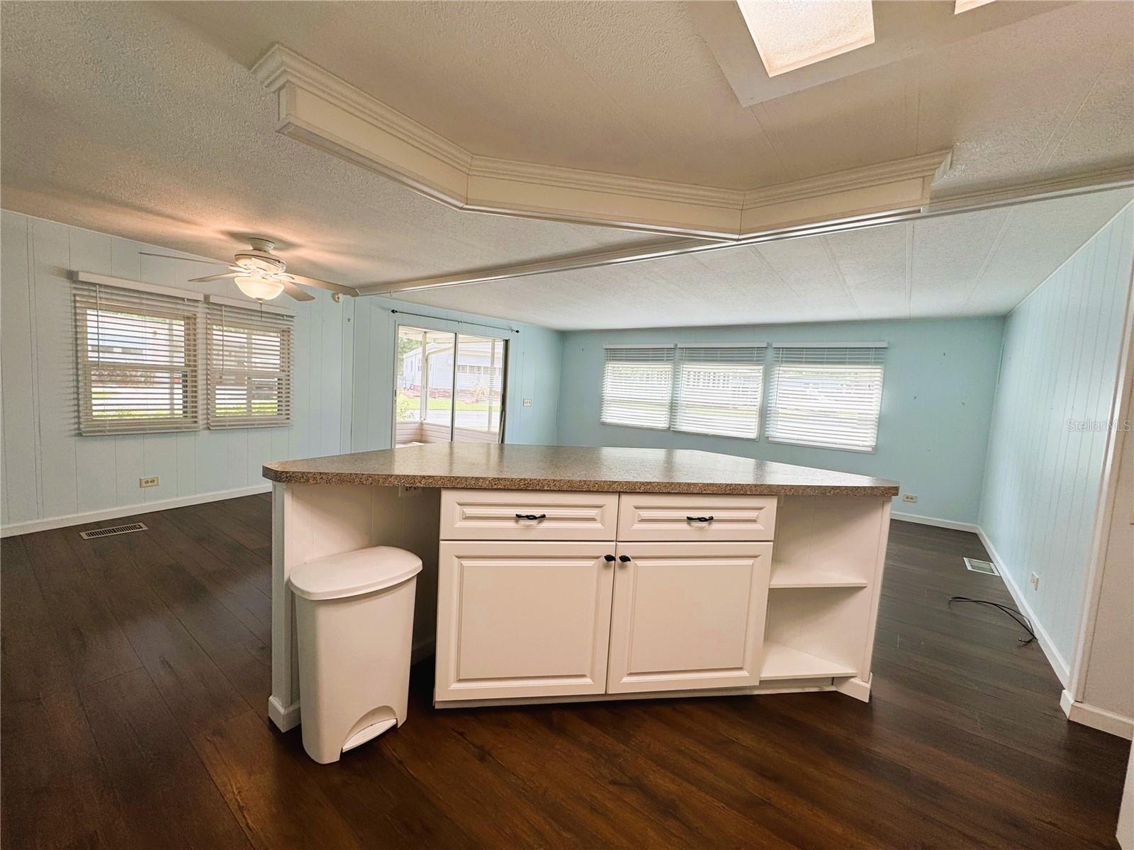 139 ROYAL PALM DR, LEESBURG, FL, 34748