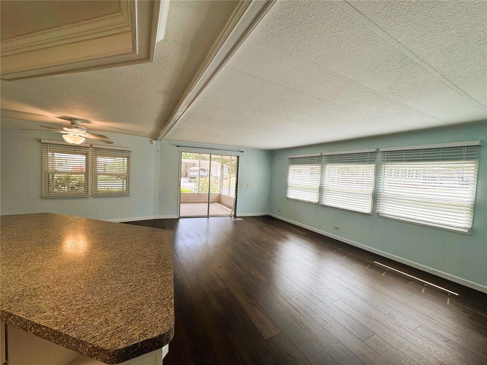 139 ROYAL PALM DR, LEESBURG, FL, 34748