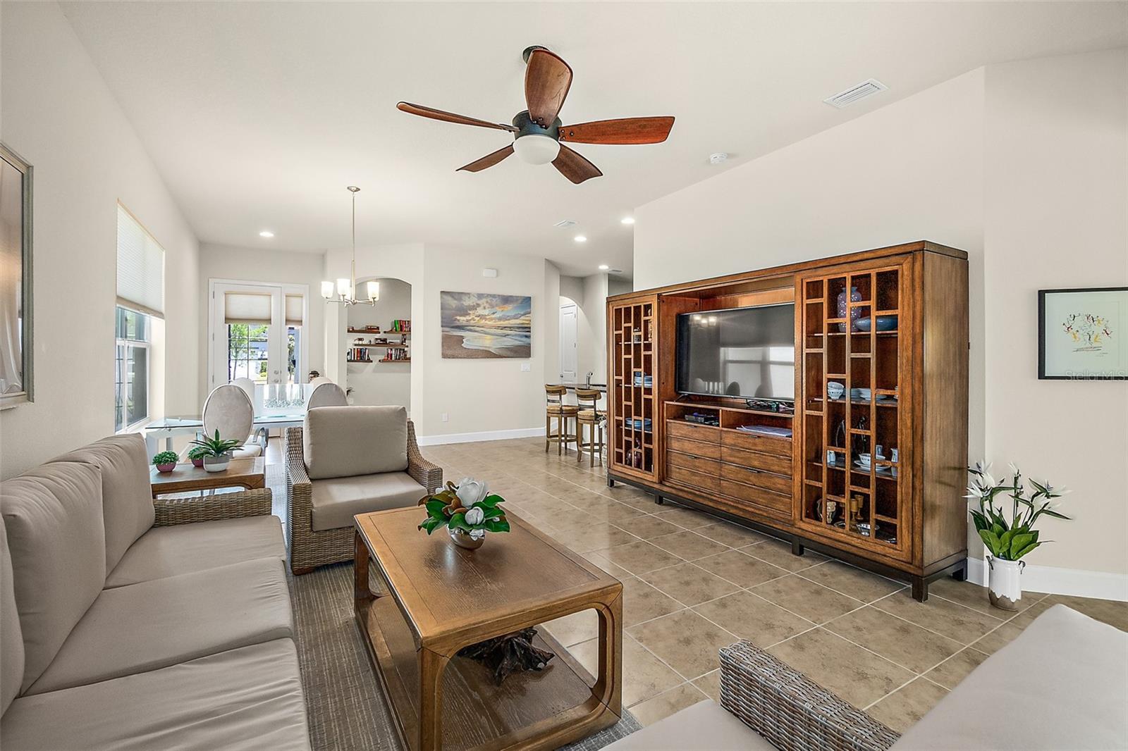815 PINEWOOD DR, ORMOND BEACH, FL, 32174