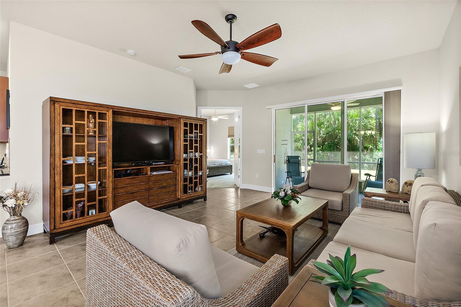 815 PINEWOOD DR, ORMOND BEACH, FL, 32174