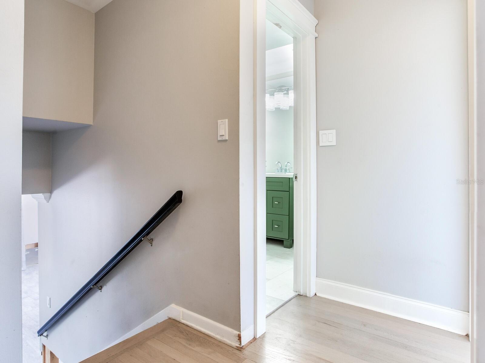 8722 HICKORYWOOD LN, TAMPA, FL, 33615
