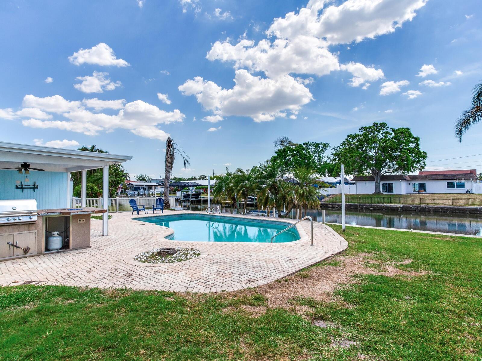 8722 HICKORYWOOD LN, TAMPA, FL, 33615