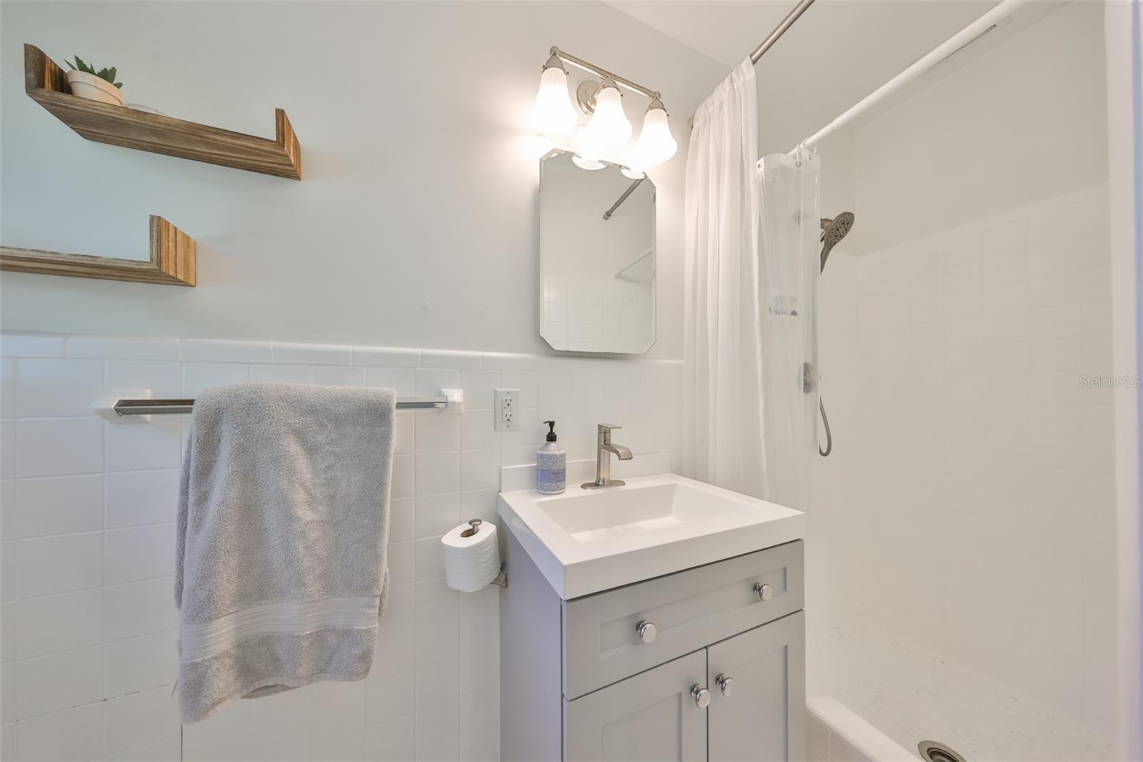 7491 CEDAR ST NE, ST PETERSBURG, FL, 33702